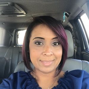 Meet your Posher, Elia